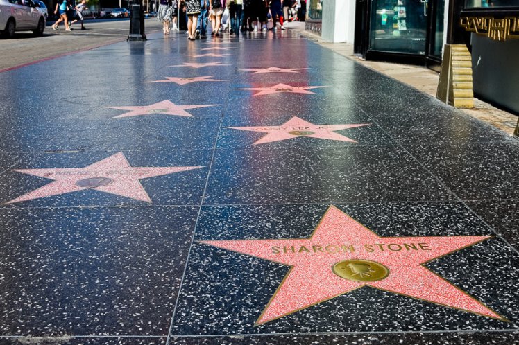 Am Walk of Fame entlang des Hollywood-Boulevards sind über 2.000 Filmstars von der Stummfilm-Zeit bis heute verewigt, Kalifornien, USA